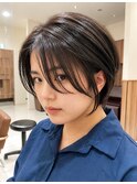 ショートボブ　アッシュベージュ