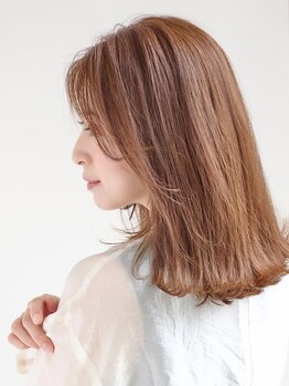 アッシュ いずみ中央店(Ash)の写真/脱白髪染めがもっとキレイに見える、大人の似合わせカット