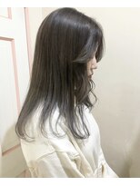 ベティ(Bettie)&nbsp;赤みを抑えたグレージュ