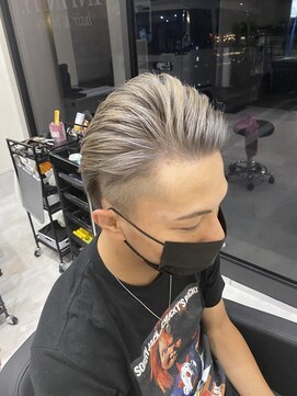 インフィニティ(INFINITY.) ツーブロックCut グレージュカラー