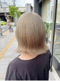 ハイトーングレージュ