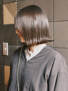 ルックアット(Look at) 【Look at】20代30代40代透明感カーキベージュ切りっぱなしボブ