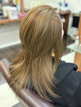 リベーヌプラス 大人可愛い20代30代40代小顔ウルフレイヤーロングNO2B