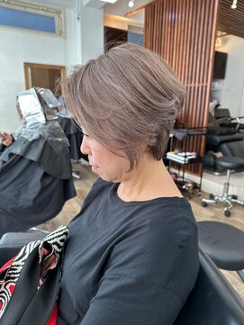 ハーツ(Heart's) 白髪ぼかし/イメチェンヘアスタイル/前髪カタログ/ショートボブ