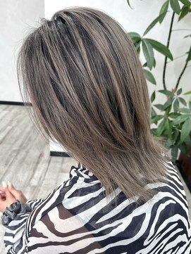 ベルヘアーデザイン 堺東(Belle hair Design) ハッシュカットウルフレイヤーカット韓国風イルミナカラー堺東