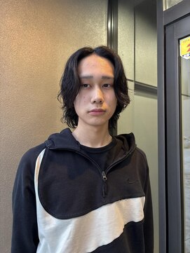 ポール(pole) 外国人風メンズミディアムパーマ