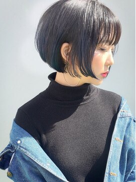 ヌフ(neuf) ブルーアッシュ、ショートボブ