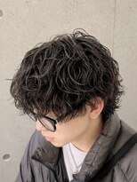 メルシー ドゥ メンズ(merci deux)&nbsp;波巻きパーマセンターパートスパイラルパーマツイストパーマ韓国