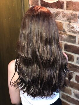 エイミー(Aimee) Aimee 町田 艶ブラウン×波ロング