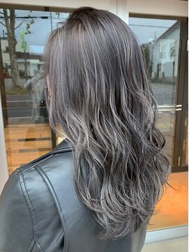 コアークリップ 東光店(CORE CLIP) アッシュグレーハイライト