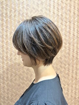 ヘアールーム プリズム(Hair room Prism) 骨格補正ショート
