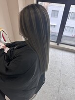 シカ 神戸三宮元町店(Cica)&nbsp;バレイヤージュ シャドールーツ ブリーチ 髪質改善 三宮 元町