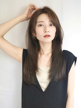 オグジュアリー 表参道(aux.) 【高木】レイヤーカット シンプルで雰囲気あるヘアスタイル