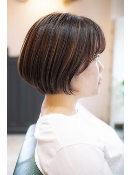 リスボーン(RESBORN) 【30,40,50代ナノバブルとハイライトで飽きないショートボブに】