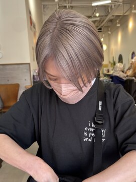 ラック 津田沼(LUCK) ミルクティーベージュケアブリーチ