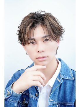 ゴールドシブヤ(GOALD SHIBUYA) フェザーショート/ハイライトカラー