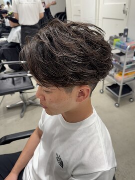 フィフス 名駅(fifth) 名古屋フェザーパーマセンターパートフェザーショート名駅メンズ