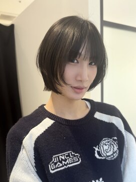 くびレイヤーグレージュ大人ショート小顔似合わせ/オオタユキ