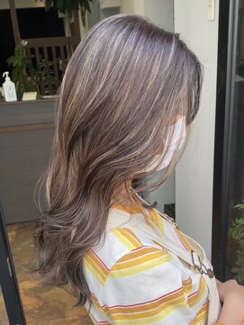 ノラ ウメダ(NORA UMEDA) 【NORA UMEDA 高木】ダークグレージュホワイトハイライトカラー