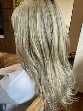 フィル(fil) ブランドカラー