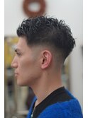 カット　パーマ　フェード　シェービング　ヘッドスパ