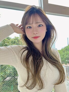 レジナヴィータ 栄(Reginavita) オリーブベージュ×レイヤーカット