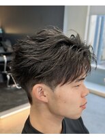 バース 梅田中崎町店(BIRTH)&nbsp;韓国へアカルマパーマワックスなしセンターパート黒髪ウルフ