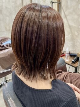イリル バイ レシッド 自由が丘(ibrel by rcid)の写真/毎月の白髪染めだからこそ良い薬剤を◎《ヴィラロドラ》の天然由来のヘアカラー剤で髪や頭皮に優しく艶髪へ