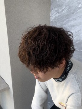 ルクス(Luxs) 【マッシュ×波巻きツイスパ】