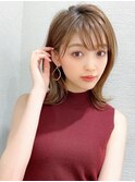 後毛が可愛い顔まわりレイヤー　くびれヘア