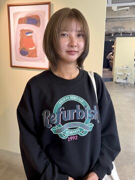 ロジェ(loje) 20代30代40代　オリーブグレー/小顔に見せるヘア