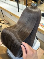 シルク バイ ルカ(SilQ by Luca)&nbsp;アッシュベージュ×ウルトワ