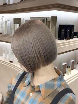 エレノア 静岡店(Eleanor) 【八重津】ショートボブ×ミルクティーベージュ