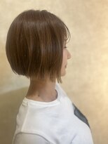 モエベル イズモ(MoeBell izumo) まとまりも、軽やかな動きも叶えるレイヤーボブ♪