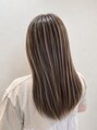 ロッカ(ROCCA) 白髪ぼかしハイライトで柔らかな透明感のある印象に