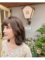 ヨナサン(Yona Saint)&nbsp;綺麗なグレージュカラー