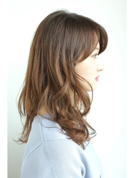 ヘアメイク イズム(HAIR MAKE ism) 【ism 千葉】アッシュブラウン×フェザーミディS