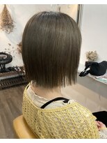 フィルメヘアー(filme hair) グレージュボブ