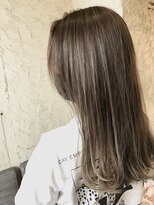 ペネロープ(Penelope)&nbsp;［新宿］長め前髪/ハイライト/グレージュ/ロングヘア