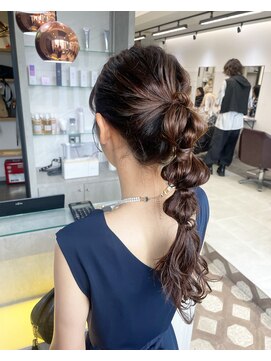 ジルバイジゼル(JILL by GiseL) ポニーテールアレンジ