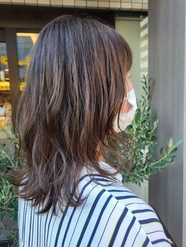 ヴィサージュメゾン(VISAGE maison) 伸ばしかけミディ