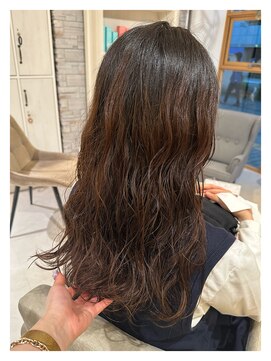 シーバイリリア(siie by LILIA) ふんわりロングパーマスタイル◎