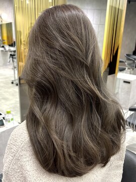 シティ(CITY) グレージュカラー　ブリーチなしWカラー　韓国ヘア