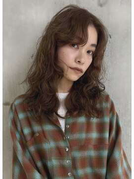 バロンフェム(baLon.fem) otona=dry wave／くすみブラウン　【Stylist ai honda】