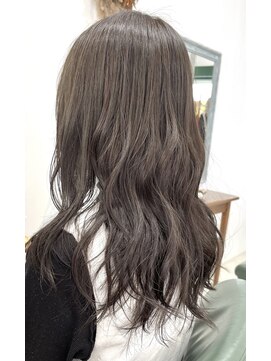 フー バイ セリナ(Fuu.by serina) 透明感抜群！大人グレージュカラー