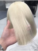 【ケアブリーチ】プラチナホワイトベージュ×まとまりボブ