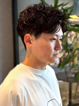 メンズサロン ブロック(Men's Salon bloc) ツイストスパイラルパーマ センターパート 束感 ツーブロック