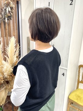 ラフ(laugh) ショート×白髪ぼかしカラー