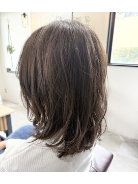 ルノ(Luno) 取れかけパーマミディアムスタイル