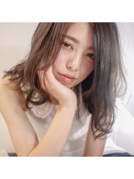 ザ オーダー(THE ORDER) 【ＴＨＥＯＲＤＥＲ】透明感たっぷりマットシルバーグレージュ